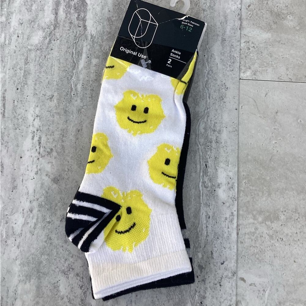 COPY - Original Use
Men 2 Pair Graphic Print Ankle Socks, White Combo